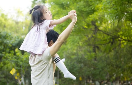 兔年黄姓属兔女孩有福气的名字 2023生肖兔女孩免费取名